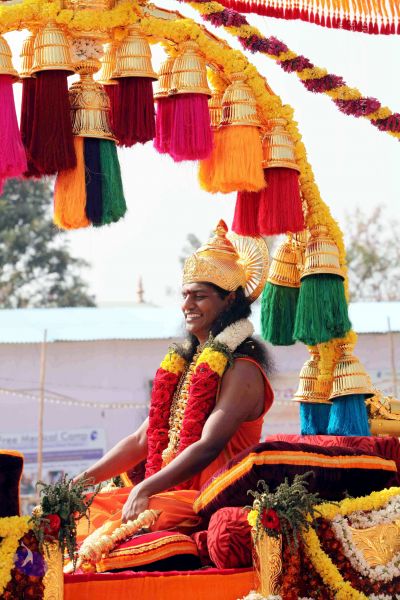 File:20091227IMG 9994 CMP WM00001000 Procession.jpg