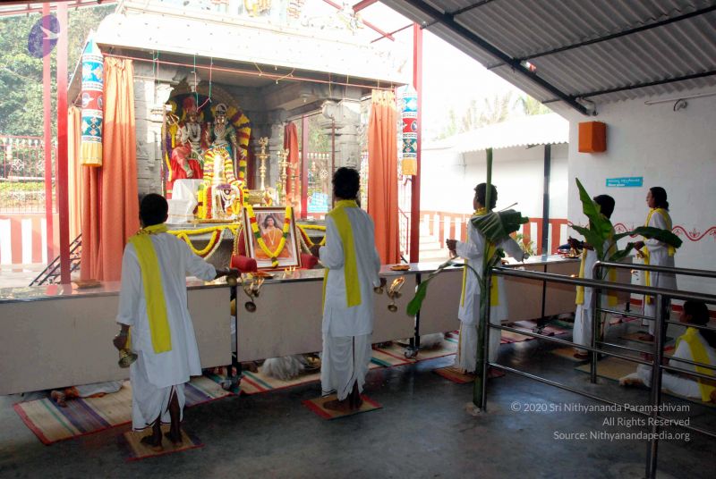 File:20091229DSC 7749 CMP WM00100 Procession.jpg