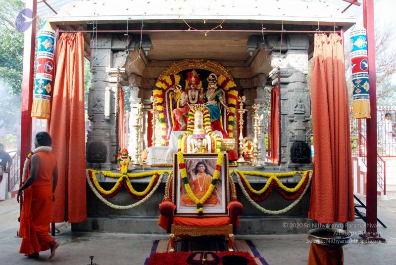 File:20091229DSC 7774 CMP WM00100 Procession.jpg