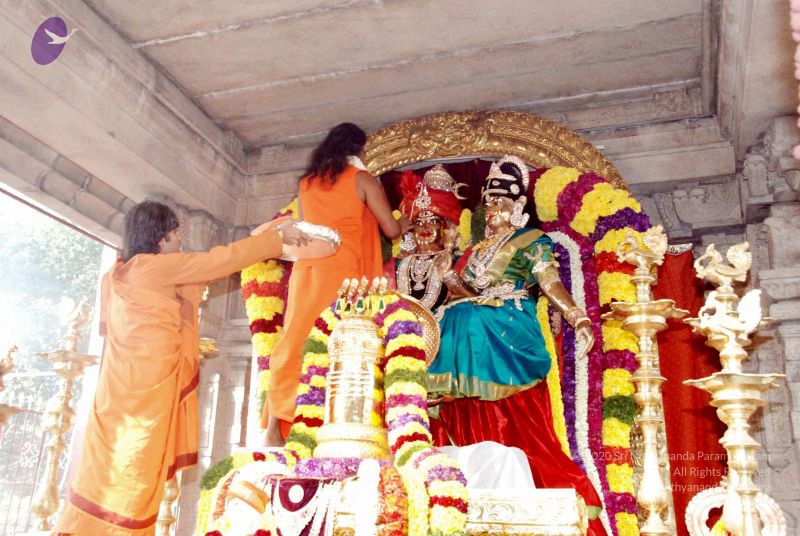 File:20091229DSC 7775 CMP WM00100 Procession.jpg