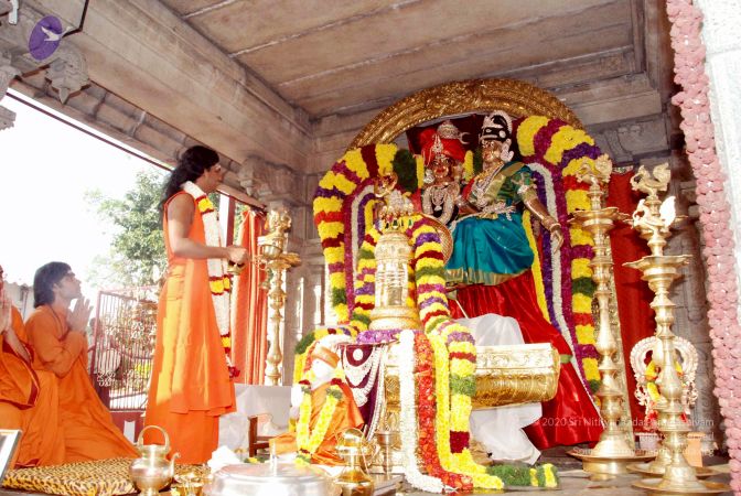 20091229DSC 7795 CMP WM00100 Procession.jpg