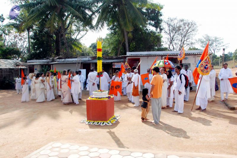 File:20091229DSC 7952 CMP WM00100 Procession.jpg