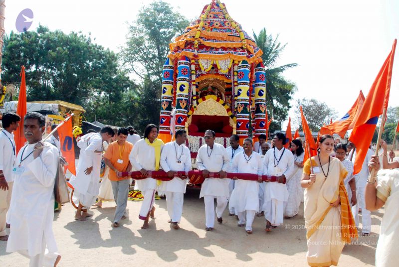 File:20091229DSC 7960 CMP WM00100 Procession.jpg