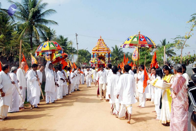 File:20091229DSC 7975 CMP WM00100 Procession.jpg