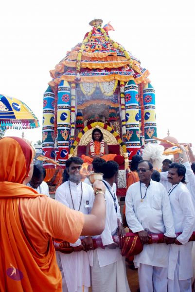 File:20091229DSC 8020 CMP WM00100 Procession.jpg