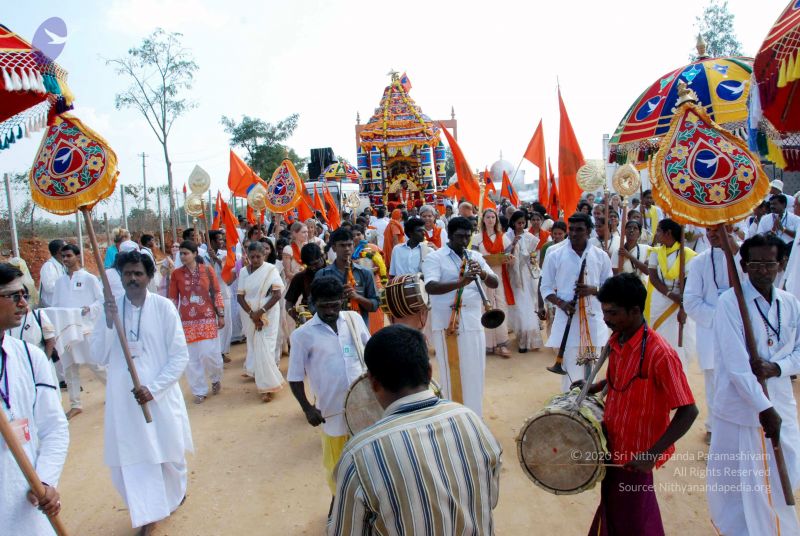 File:20091229DSC 8037 CMP WM00100 Procession.jpg