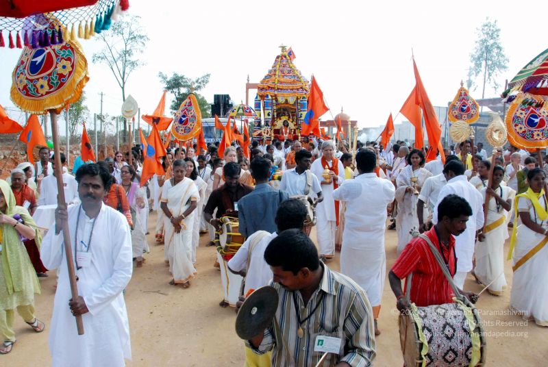 File:20091229DSC 8041 CMP WM00100 Procession.jpg