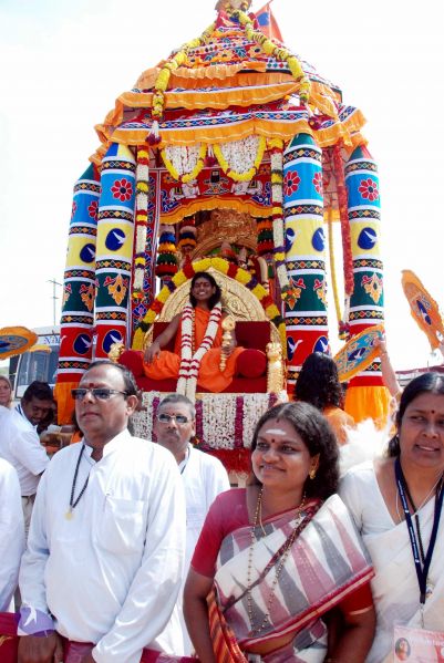 File:20091229DSC 8051 CMP WM00100 Procession.jpg