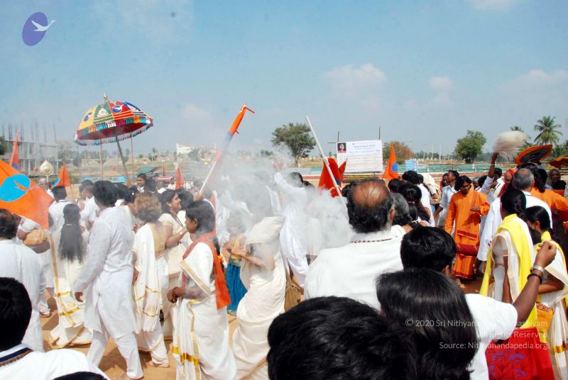 File:20091229DSC 8104 CMP WM00100 Procession.jpg