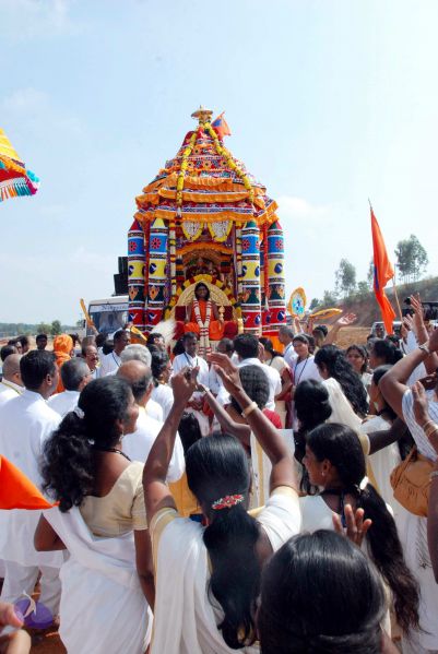 File:20091229DSC 8121 CMP WM00100 Procession.jpg