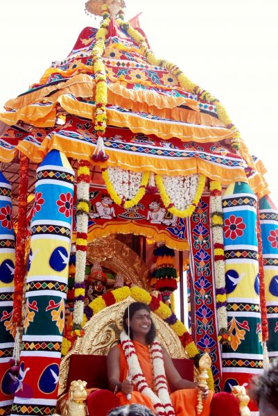 File:20091229DSC 8130 CMP WM00100 Procession.jpg