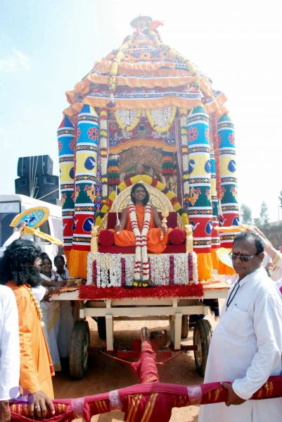 File:20091229DSC 8136 CMP WM00100 Procession.jpg