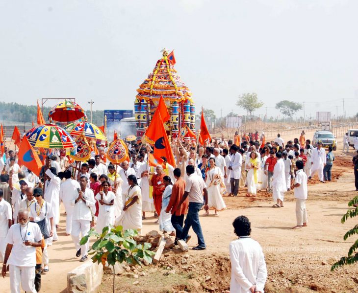 File:20091229DSC 8175 CMP WM00100 Procession.jpg