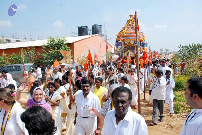 File:20091229DSC 8202 CMP WM00100 Procession.jpg