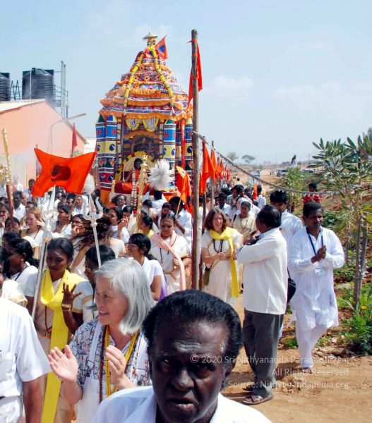 File:20091229DSC 8203 CMP WM00100 Procession.jpg