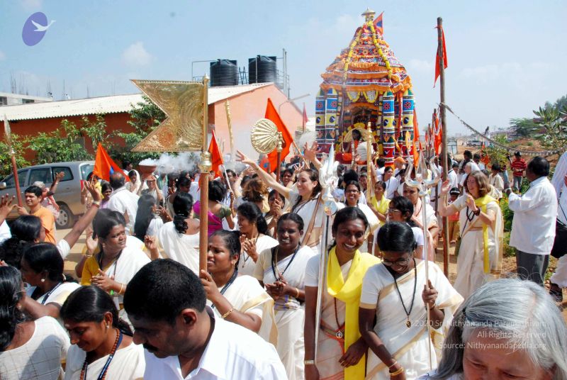 File:20091229DSC 8205 CMP WM00100 Procession.jpg