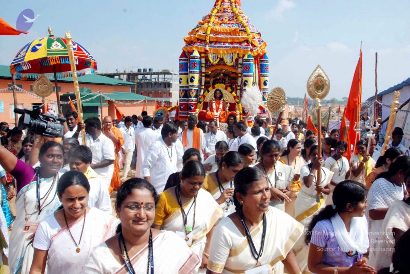 File:20091229DSC 8219 CMP WM00100 Procession.jpg