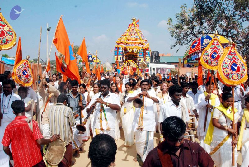 File:20091229DSC 8221 CMP WM00100 Procession.jpg