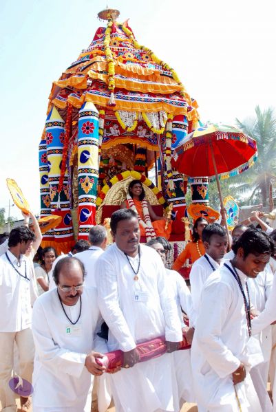 File:20091229DSC 8249 CMP WM00100 Procession.jpg
