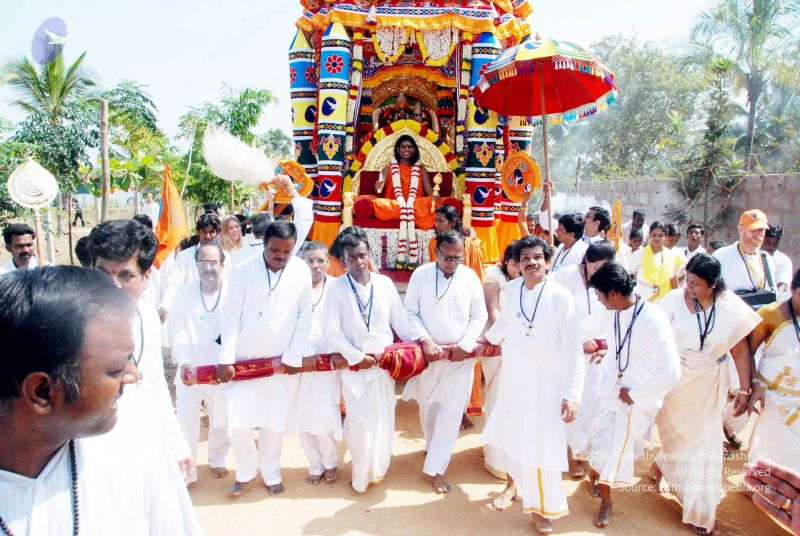 File:20091229DSC 8250 CMP WM00100 Procession.jpg