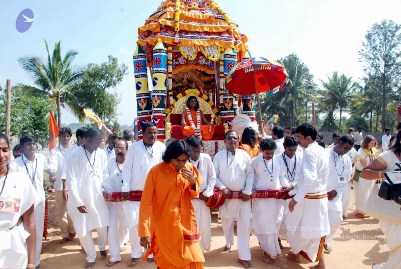 File:20091229DSC 8266 CMP WM00100 Procession.jpg