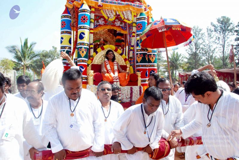 File:20091229DSC 8269 CMP WM00100 Procession.jpg