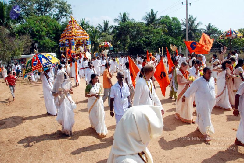 File:20091229DSC 8284 CMP WM00100 Procession.jpg