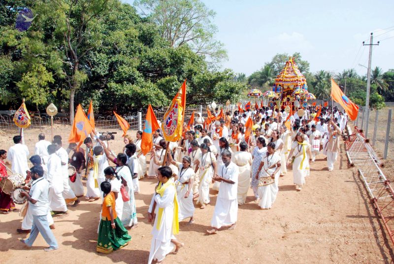 File:20091229DSC 8290 CMP WM00100 Procession.jpg