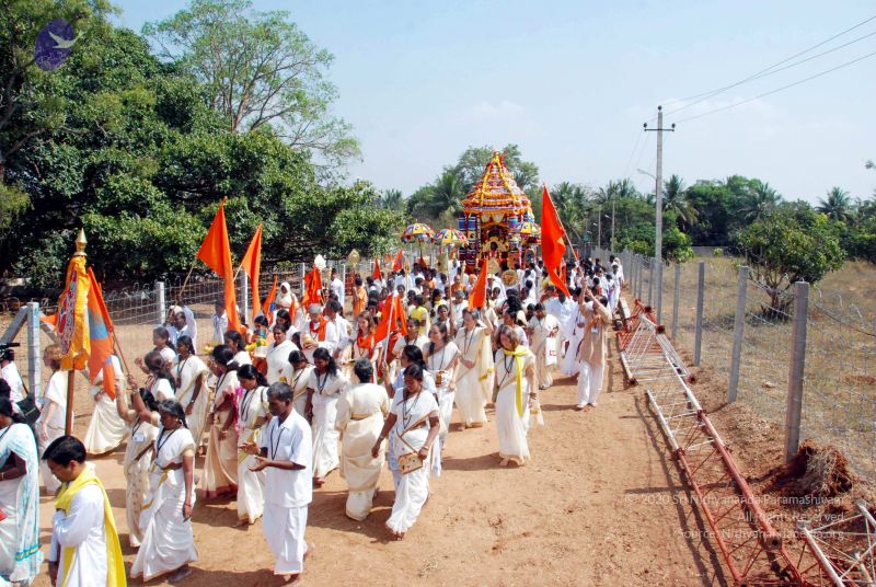 File:20091229DSC 8291 CMP WM00100 Procession.jpg