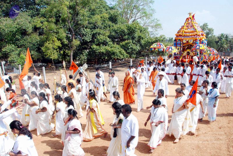 File:20091229DSC 8300 CMP WM00100 Procession.jpg