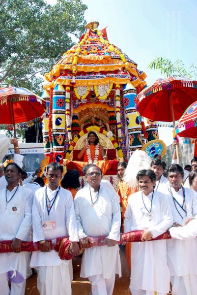 File:20091229DSC 8388 CMP WM00100 Procession.jpg