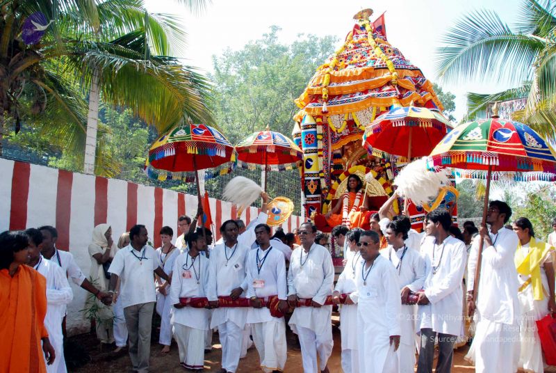 File:20091229DSC 8404 CMP WM00100 Procession.jpg