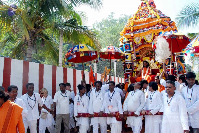 20091229DSC 8406 CMP WM00100 Procession.jpg