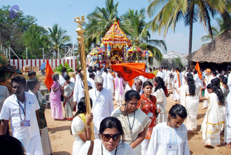 File:20091229DSC 8418 CMP WM00100 Procession.jpg