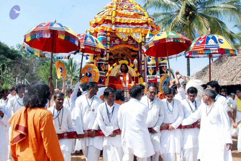 File:20091229DSC 8426 CMP WM00100 Procession.jpg