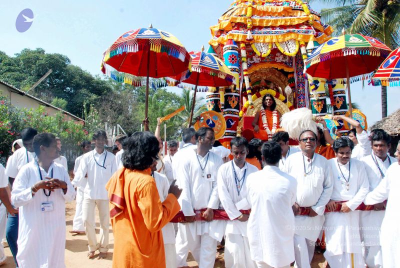 File:20091229DSC 8427 CMP WM00100 Procession.jpg