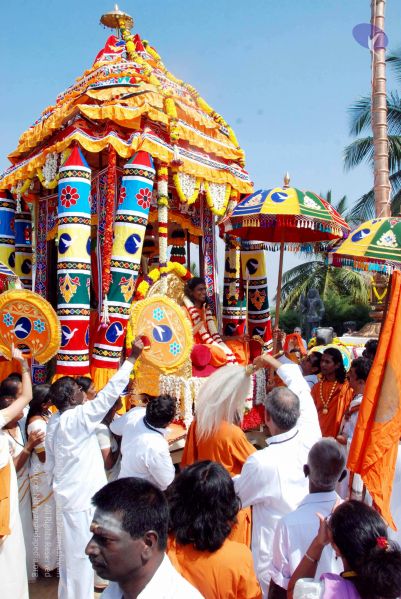 File:20091229DSC 8459 CMP WM00100 Procession.jpg