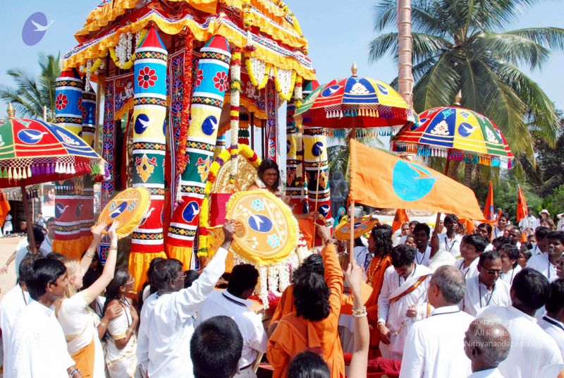 File:20091229DSC 8464 CMP WM00100 Procession.jpg