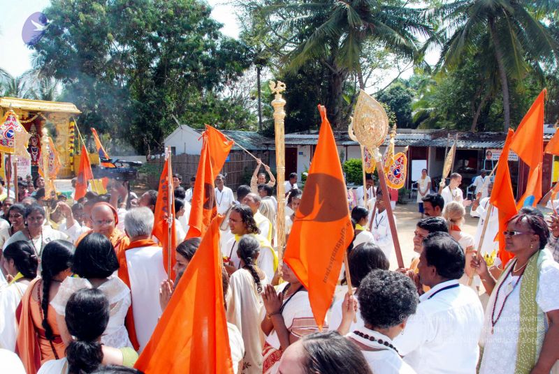 File:20091229DSC 8468 CMP WM00100 Procession.jpg