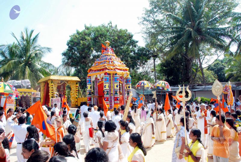 File:20091229DSC 8477 CMP WM00100 Procession.jpg