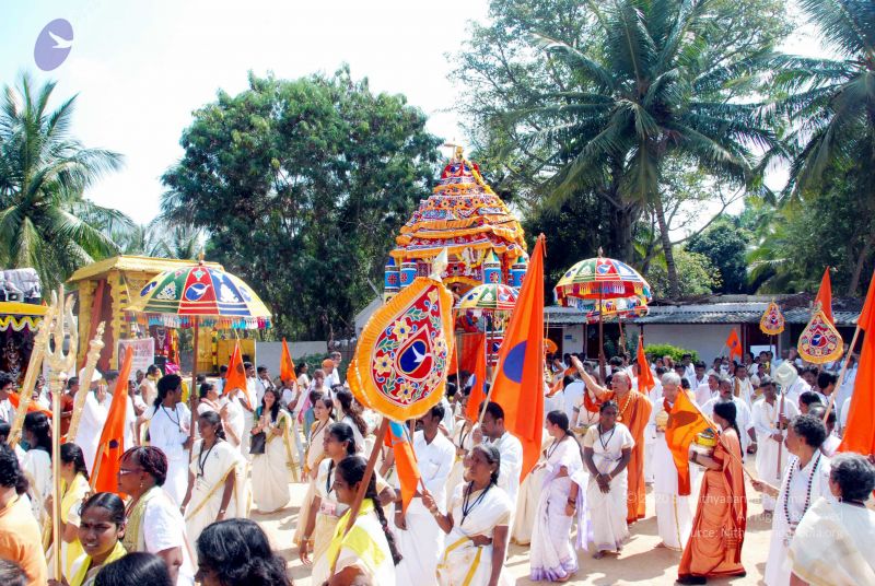 File:20091229DSC 8481 CMP WM00100 Procession.jpg