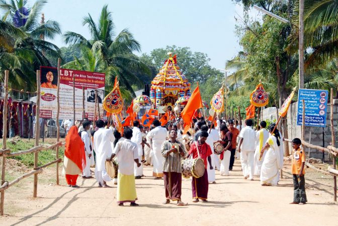 20091229DSC 8500 CMP WM00100 Procession.jpg