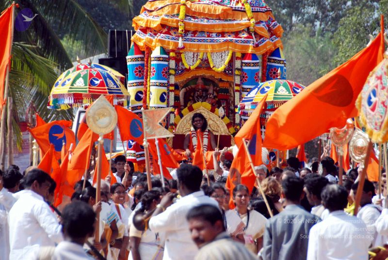 File:20091229DSC 8503 CMP WM00100 Procession.jpg