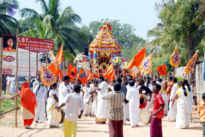 File:20091229DSC 8504 CMP WM00100 Procession.jpg