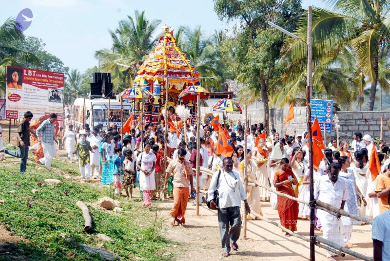 File:20091229DSC 8507 CMP WM00100 Procession.jpg