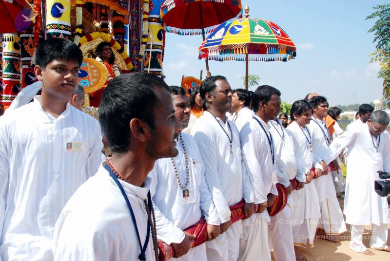 File:20091229DSC 8542 CMP WM00100 Procession.jpg