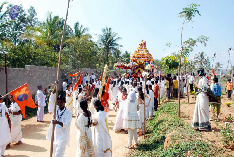 File:20091229DSC 8544 CMP WM00100 Procession.jpg