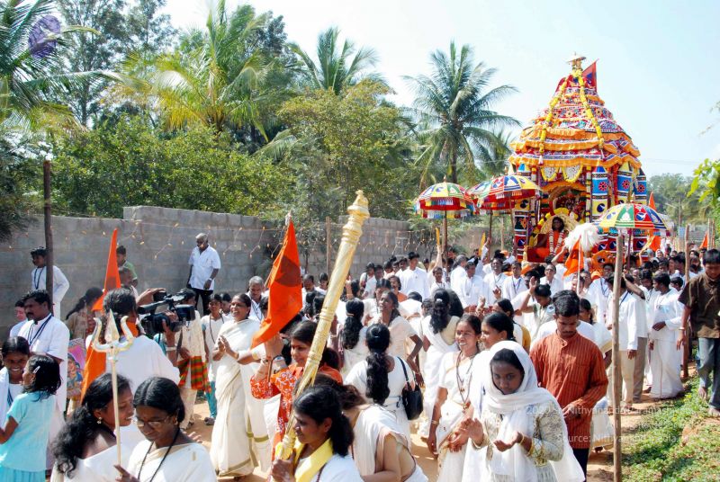 File:20091229DSC 8549 CMP WM00100 Procession.jpg