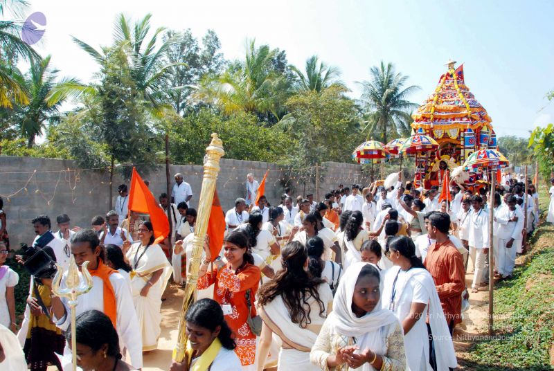 File:20091229DSC 8551 CMP WM00100 Procession.jpg