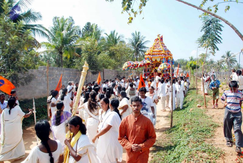 File:20091229DSC 8552 CMP WM00100 Procession.jpg